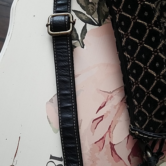 Fossil Leather and Cloth Purse - Picture 5 of 8